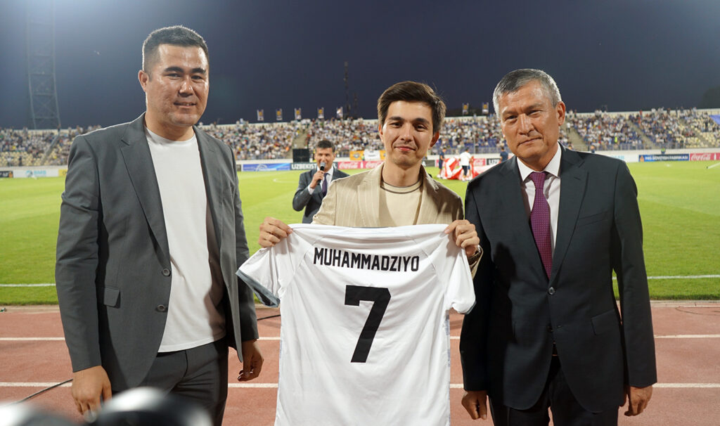 AGMK UZ FC
